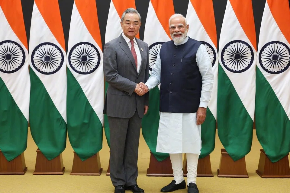 மாநாட்டின்போது, சீன வெளியுறவு அமைச்சர் வாங் யீ, இந்தியப் பிரதமர் மோடியை செவ்வாய்க்கிழமை (ஜூன் 23) நேரில் சந்தித்துப் பேசினார்.