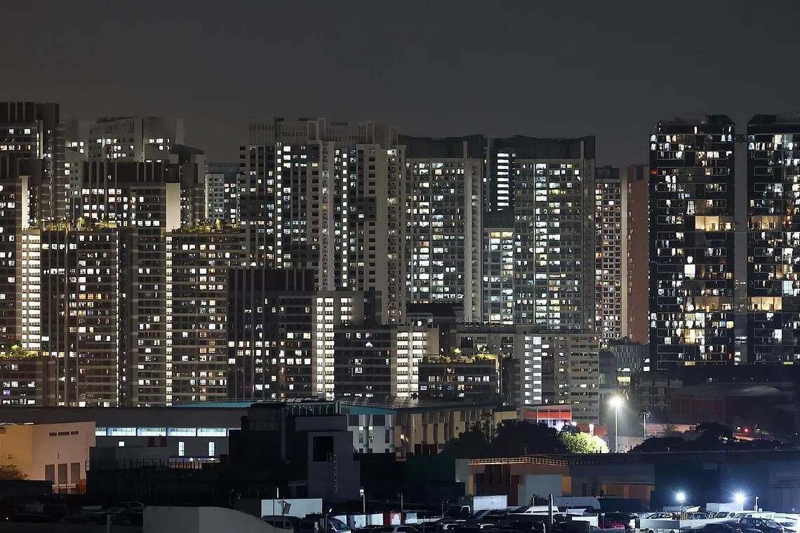 அக்டோபர் முதல் டிசம்பர் வரை மின்சார, எரிவாயுக் கட்டணங்கள் உயர்கின்றன