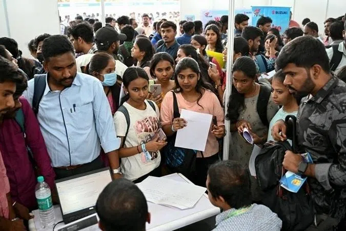 இந்தியாவில் வேலைவாய்ப்பின்மை விகிதம் சற்றே குறைந்தது