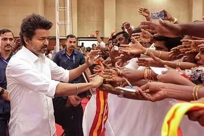 தவெக வேட்பாளர்கள் தேர்வுக்கான நேர்காணலைத் தொடங்கினார் விஜய்