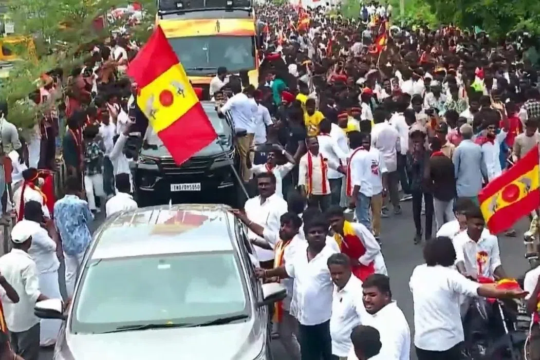 விஜய் பிரசாரத்தில் விதிமீறல்: ஐந்து பேர் மீது வழக்குப் பதிவு