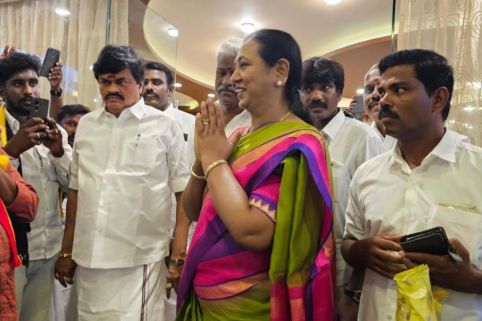 விருதுநகர் தொகுதியில் போட்டியிடும் தன் மகன் விஜய பிரபாகருக்கு ஆதரவு திரட்டிய பிரேமலதா விஜயகாந்த்.