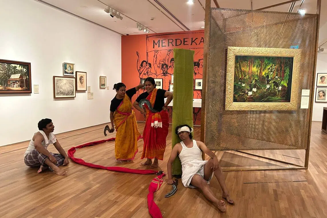 சிங்கப்பூர் தேசிய கலைக்கூடத்தின் முதல் இருமொழி நாடகம்