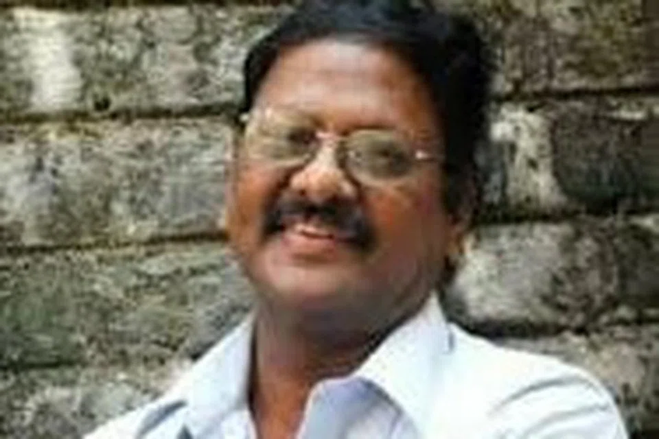 கவிஞர், திரைப்படப் பாடலாசிரியர் அறிவுமதி.