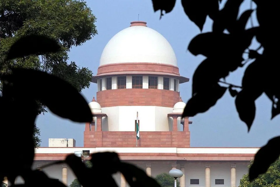 ஈஷா மீதான வழக்கில் இரண்டு ஆண்டுகளுக்குப் பின் தமிழக அரசு மேல் முறையீடு செய்வதற்கான காரணம் என்ன என்று உச்ச நீதிமன்றம் கேள்வியெழுப்பியுள்ளது.