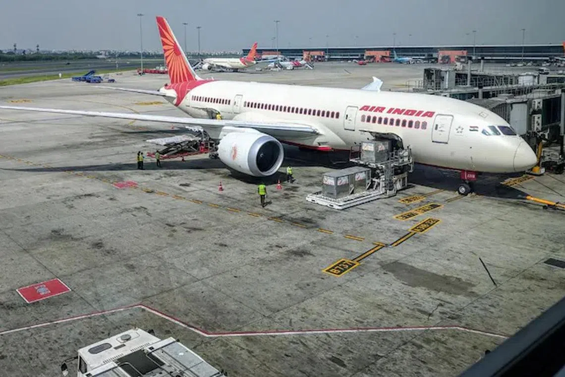 ரூ. 3,500 கோடியில் ஏர்இந்தியா விமானங்கள் மறுசீரமைப்பு