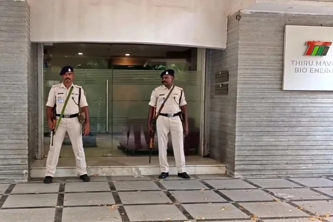 அமைச்சர் நேரு குடும்ப நிறுவனங்களில் அமலாக்கத்துறை அதிரடி சோதனை