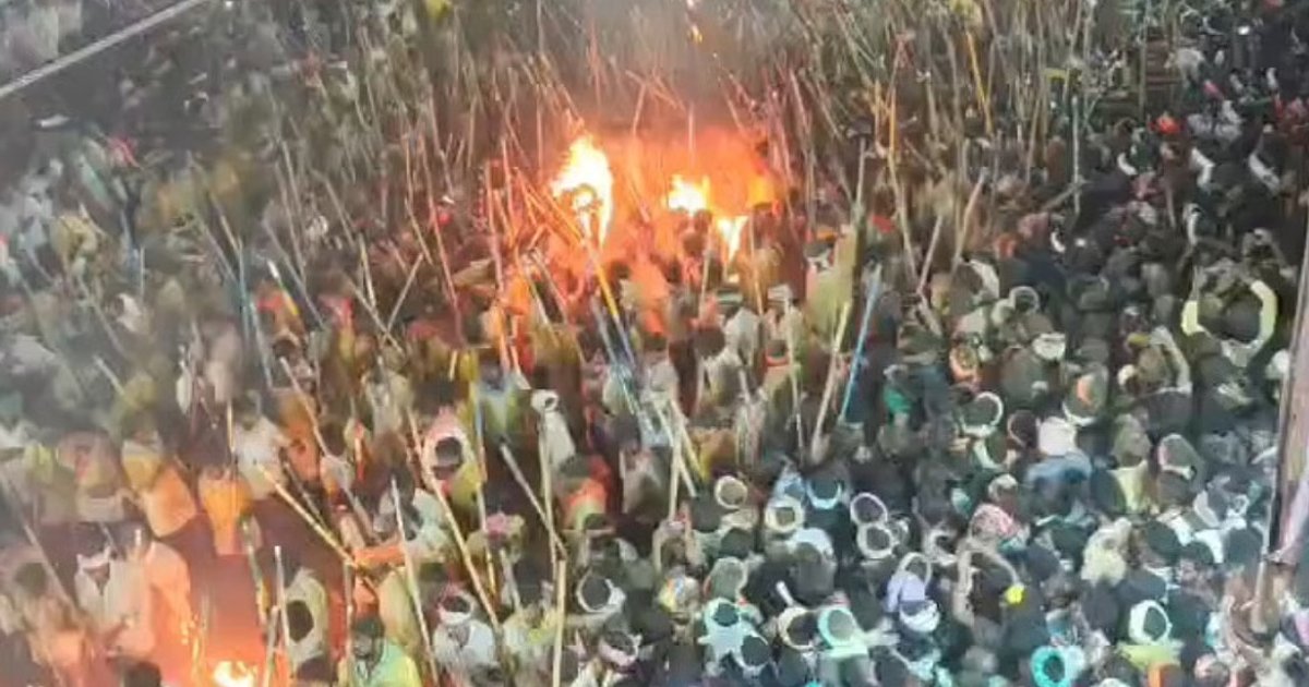 ஆந்திரா​வில் தடியடி திருவிழாவில் பெண் உயிரிழப்​பு, 100 பேர் காயம்