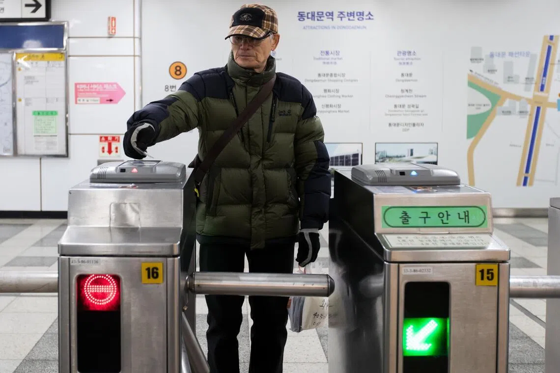 வெளிநாட்டு கட்டண அட்டைகளை தென்கொரிய ரயிலில் பயன்படுத்தலாம்