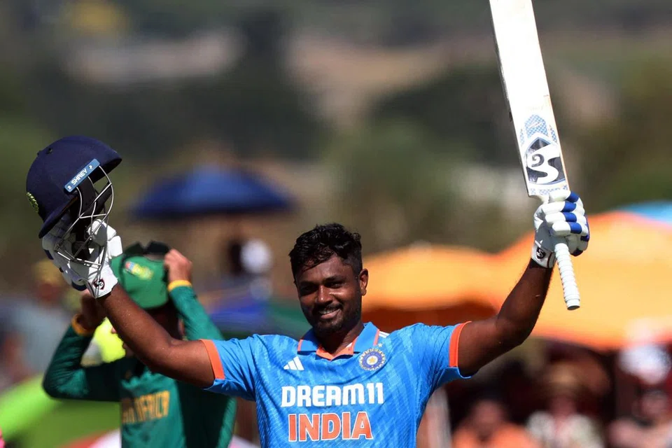 ஒருநாள் போட்டிகளில் முதல் சதம் அடித்த மகிழ்ச்சியில் சஞ்சு சாம்சன்.