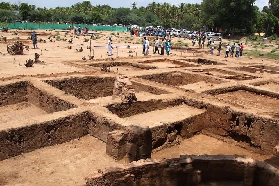 மத்திய அரசிடம் அளிக்கப்பட்ட கீழடி ஆய்வறிக்கை அண்மையில் தமிழக அரசுக்கே திருப்பி அனுப்பப்பட்டதாக அண்மையில் தகவல் வெளியானது. 