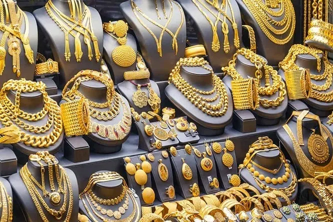 தமிழகத்தில் ஒரு பவுன் தங்கத்தின் விலை ஒரு லட்சம் ரூபாய்