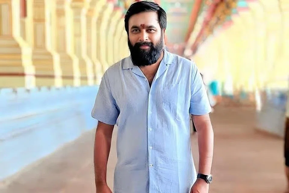 சசிகுமார்.