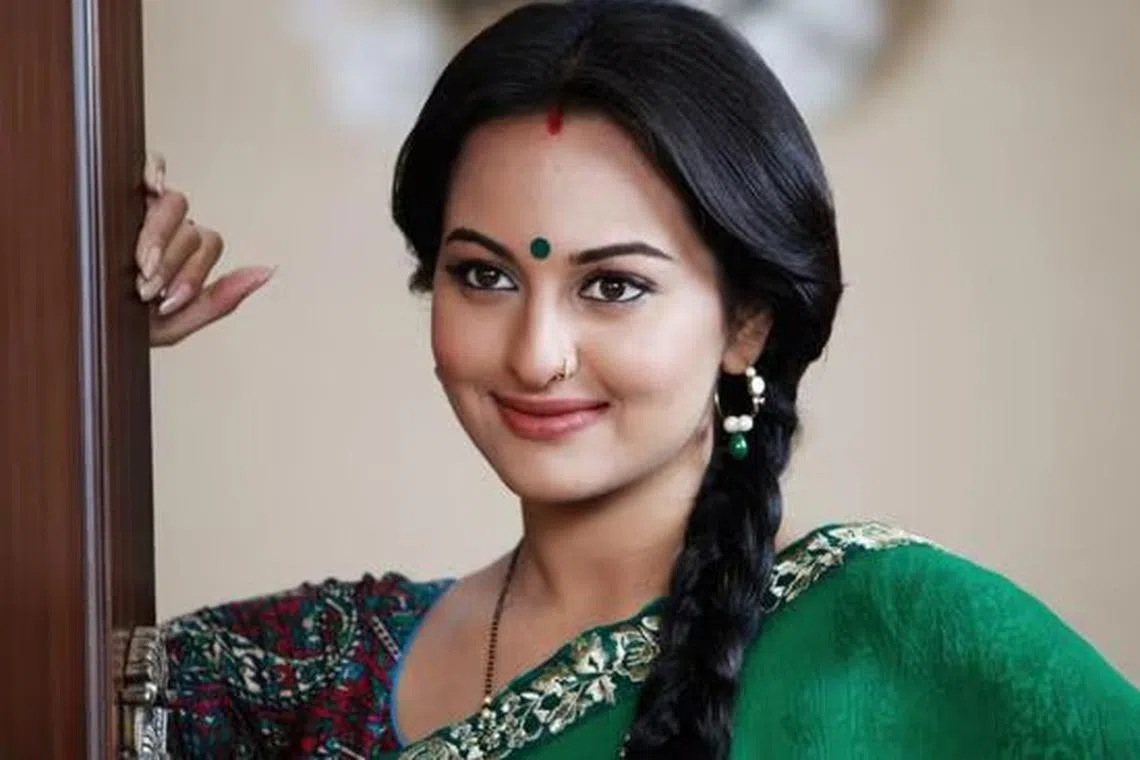 தெலுங்கில் அறிமுகமாகும் சோனாக்‌ஷி சின்ஹா