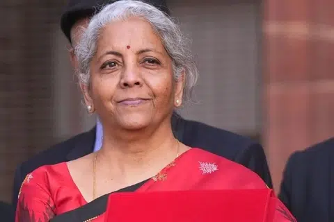 நிர்மலா சீதாராமன்.