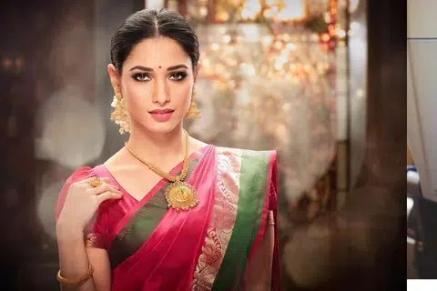 தமன்னா.