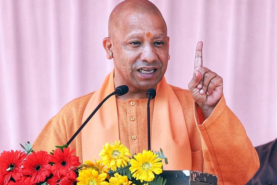 யோகி ஆதித்யநாத்.