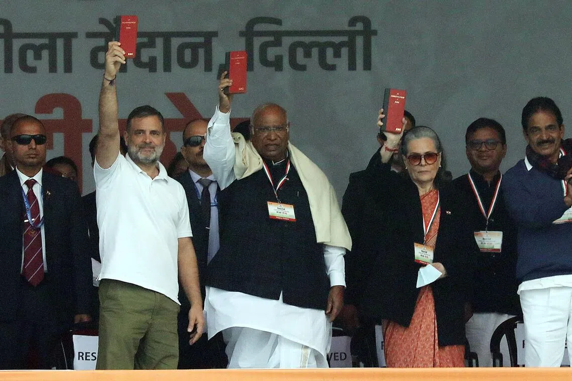 டெல்லியில் ‘வாக்குத் திருட்டு’ விழிப்புணர்வு பேரணி: ஆட்சியை அகற்ற ராகுல் சபதம்