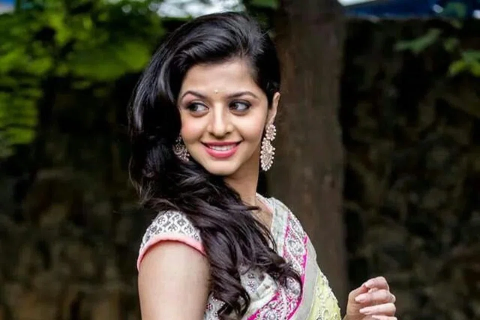 வேதிகா.