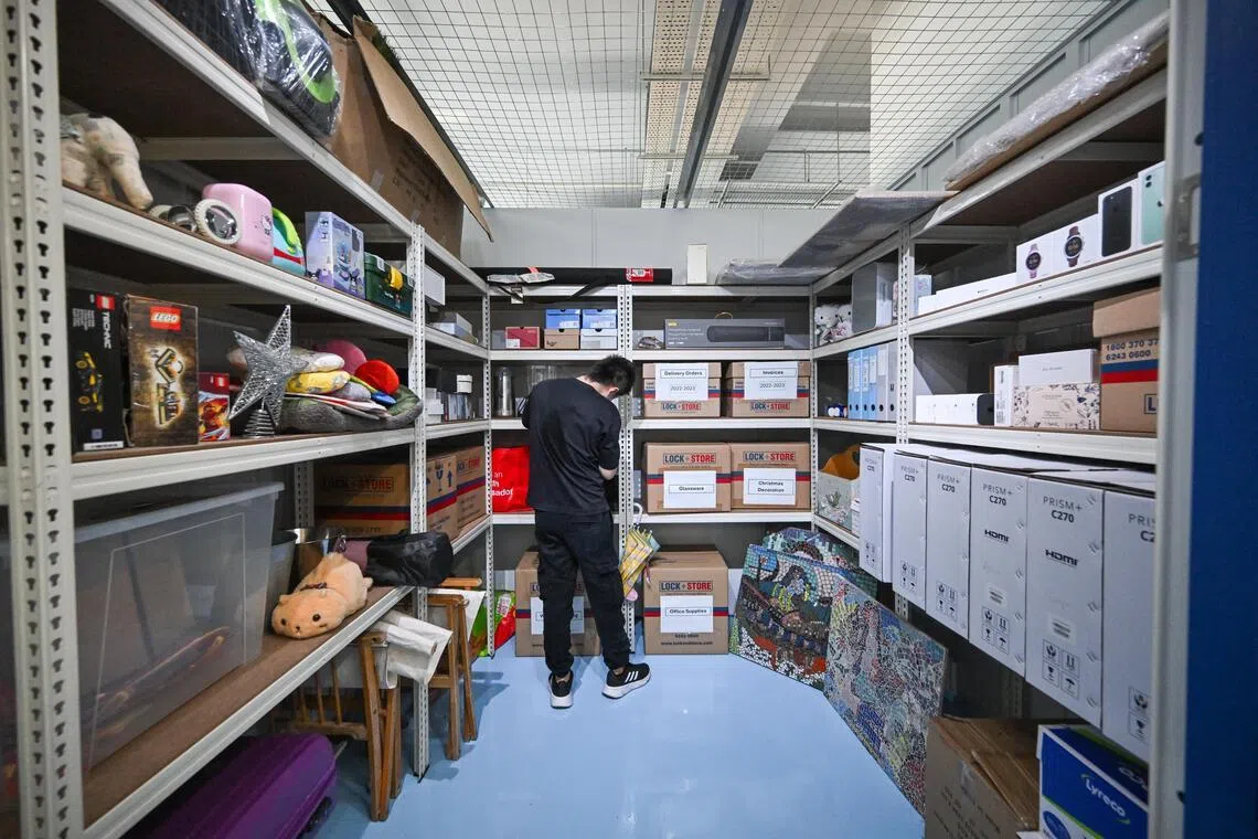 புதிய மின்சிகரெட் தடுப்புச் சட்டங்கள்: தெளிவு கோரும் ‘ஸ்டோரேஜ்’ நிறுவனங்கள்