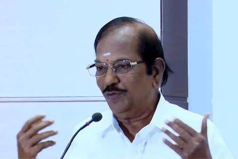 புலவர் மா. இராமலிங்கம் பட்டிமன்றத்தின் நடுவராகச் செயல்படுவார். 