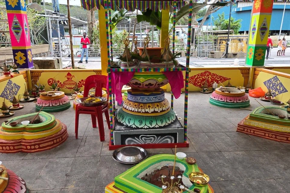 குடமுழுக்கு விழாவுக்காக 41 யாக குண்டங்களுடன் அமைந்துள்ள யாகசாலை. 