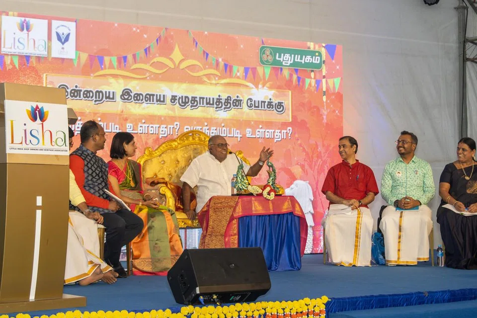 பொங்கல் பட்டிமன்றத்தில் பங்கேற்றோர்.