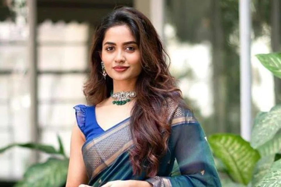 தேஜு அஸ்வினி.