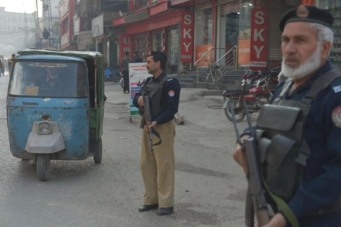 எல்லைத் தாக்குதலில் 6 பாகிஸ்தான் ராணுவத்தினர் பலி