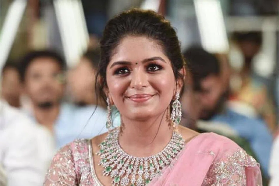 அதிதி சங்கர்.