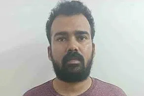 1,500க்கும் மேற்பட்ட வெடிகுண்டு மிரட்டல் மின்னஞ்சல் அனுப்பியவர் கைது