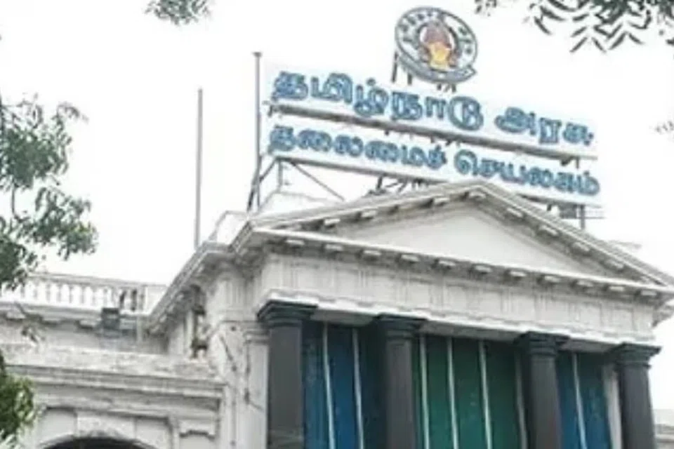 பத்து அரசுக் கலை, அறிவியல் கல்லூரிகள் ரூ. 20 கோடி செலவில் தன்னாட்சிக் கல்லூரிகளாக தரம் உயர்த்தப்பட உள்ளதாகவும் அமைச்சர் விஸ்வநாதன் குறிப்பிட்டார்.