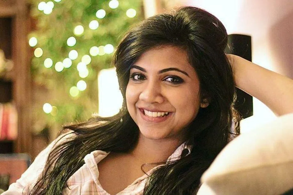 மடோனா செபாஸ்டியன்.