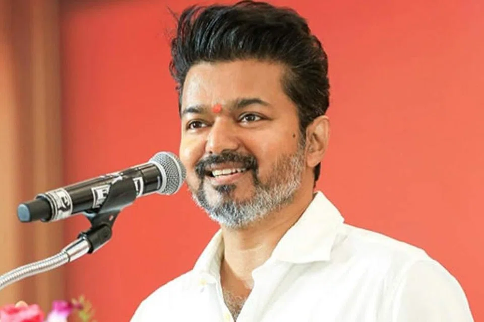 நடிகர் விஜய்.