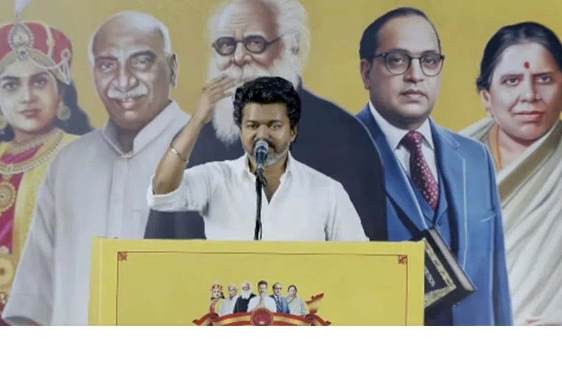 ‘குறிவைத்தால் தவறமாட்டேன்’ திமுகவை எம்ஜிஆர் வசனத்தால் சாடிய விஜய்
