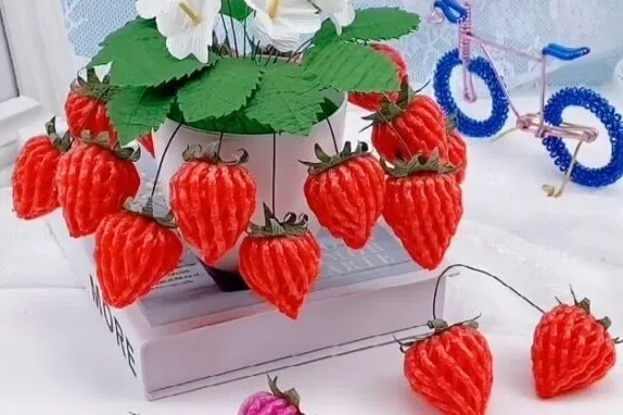 கழிவிலிருந்து ஆக்கம்: பழ மெத்துறையில் இருந்து ‘ஸ்ட்ராபெர்ரி’