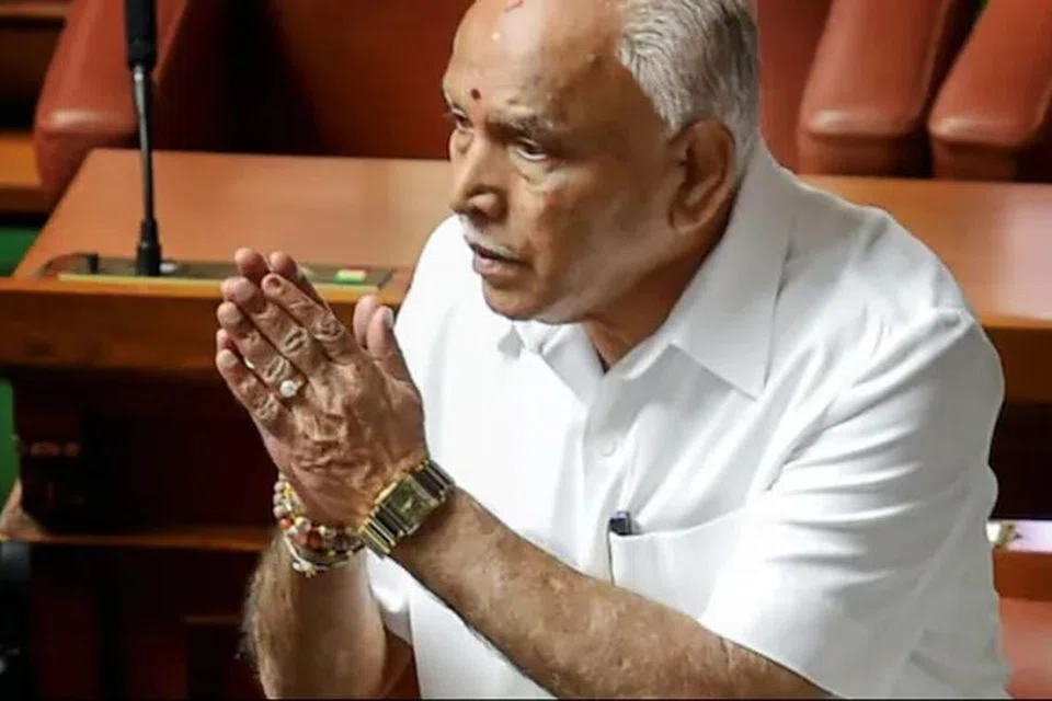 கல்வி உதவி கேட்டுவந்த 17 வயதுச் சிறுமியைப் பாலியல் தொல்லை கொடுத்த புகாரின் அடிப்படையில் எடியூரப்பா போக்சோ சட்டத்தின் கீழ் செய்யப்படலாம் என்று கர்நாடக உள்துறை அமைச்சர் ஜி.பரமேஷ்வரா தெரிவித்துள்ளார்.
