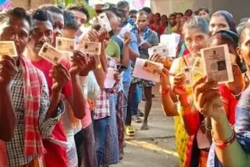 243 தொகுதிகள் கொண்ட பீகாரில் 7 கோடியே 43 லட்சம் வாக்காளர்கள் உள்ளனர்.
