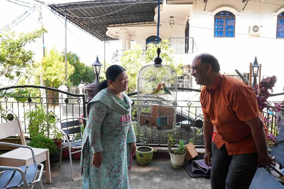 அன்பர் தினத்தில் மட்டும் நினைவூட்டப்பட வேண்டியதன்று காதல். ஒவ்வொரு நொடியும் வாழ்ந்து காட்ட வேண்டிய உணர்வு என்று கூறினர் சேதுரத்தினம் மதன் - யெஸ்ஸீ மர்லினா இணையர்.