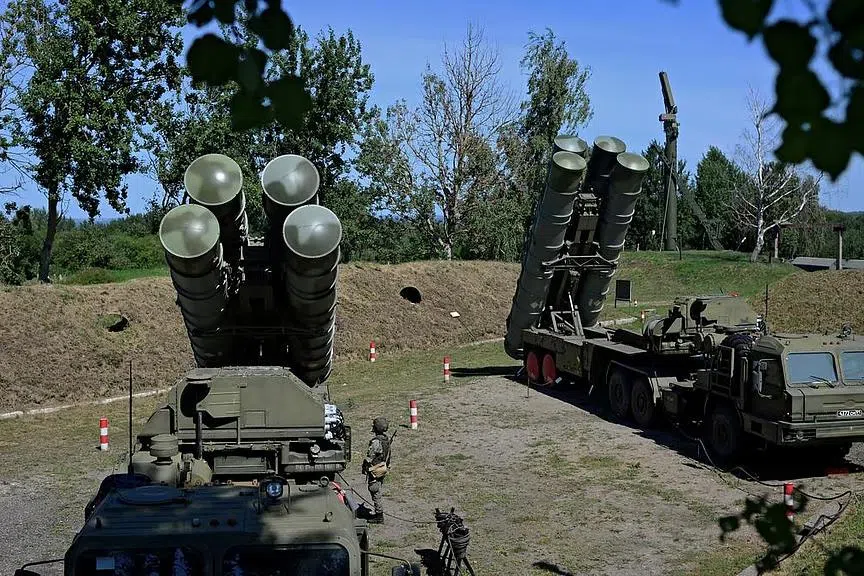 ரஷ்யாவிடமிருந்து ரூ.10,000 கோடியில் 288 ‘எஸ்-400’ ஏவுகணைகளை வாங்கும் இந்தியா