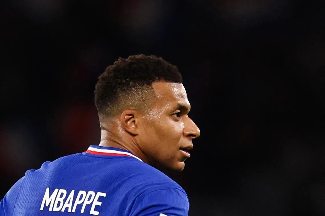 பிஎஸ்ஜியிடம் $361 மி. இழப்பீடு கேட்டு எம்பாப்பே வழக்கு