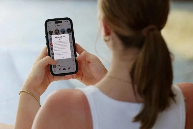 ஆஸ்திரேலியாவில் 18 வயதுக்குக்கீழ் உள்ளவர்கள் ஆபாசத்தளங்களைப் பயன்படுத்தத் தடை