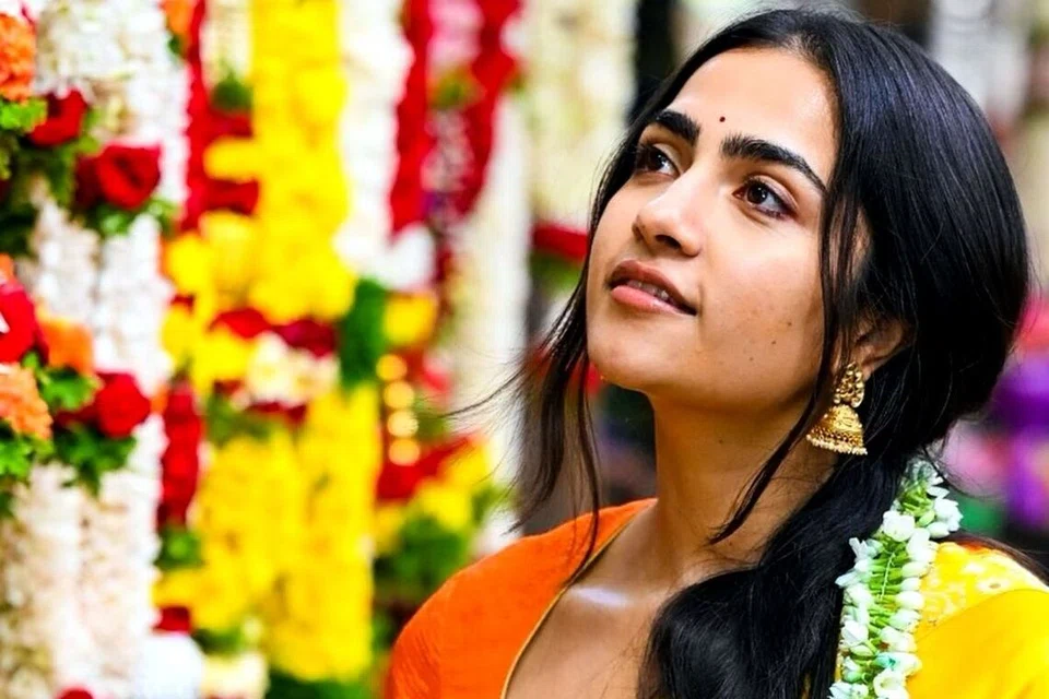 நடிகை ருக்மினி வசந்த். 
