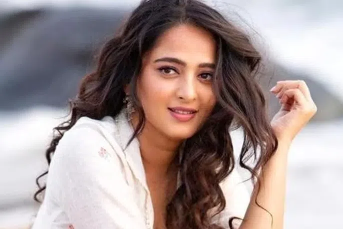 சமூக ஊடகங்களிலிருந்து விலகுகிறேன்: அனுஷ்கா