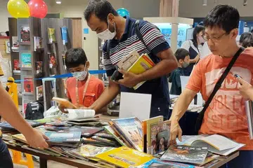 கடந்த ஆண்டில் ஏறக்குறைய 6,000 பேர் நூலகத்தின் இலவச நூல்களைப் பெற்றனர்.