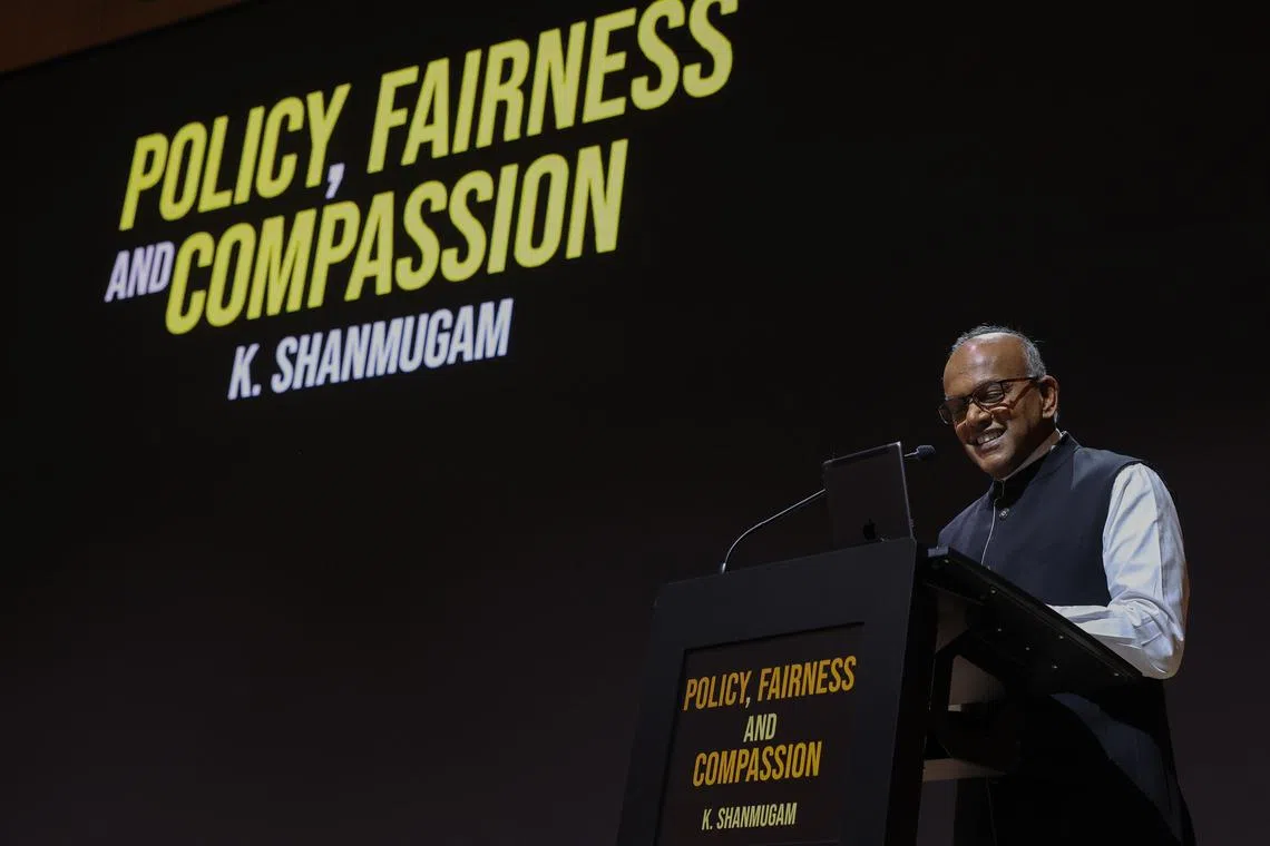 அமைச்சர் சண்முகத்தின் புதிய நூல் வெளியீடு