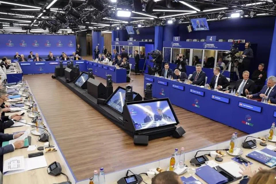 24c75cce-f5c4-41ee-bd87-71b145b46a27