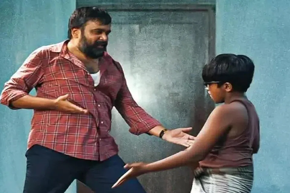மம்பட்டியான் பட பாடலுக்கு நடனம் ஆடிய நடிகர் சசிகுமார்.