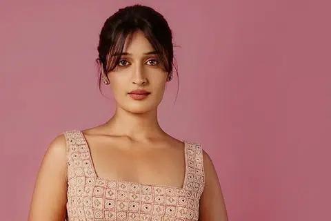 நிஹாரிகா.