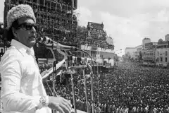 நடிகராகவும் நாட்டின் முதல்வராகவும் கோடிக்கணக்கான மக்களை ஈர்த்த தமிழகத்தின் முன்னாள் முதல்வர் எம்ஜிஆர் 1987 டிசம்பர் 24ஆம் தேதி மறைந்தார்.